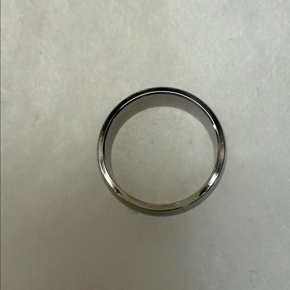 Silver Band Size 7 Brand New - Picture 2 of 2